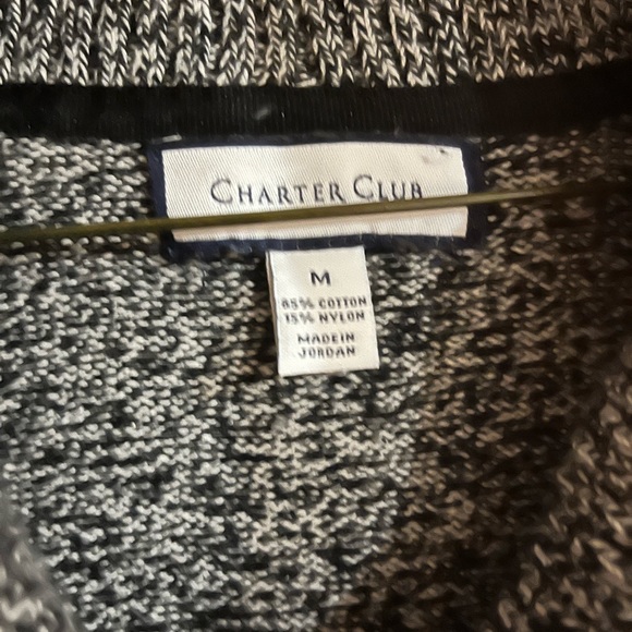 Women’s Sweater Excellent condition Preowned - Picture 2 of 2